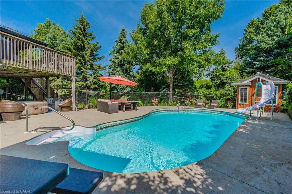 16 Elderberry Court Property Photo 44