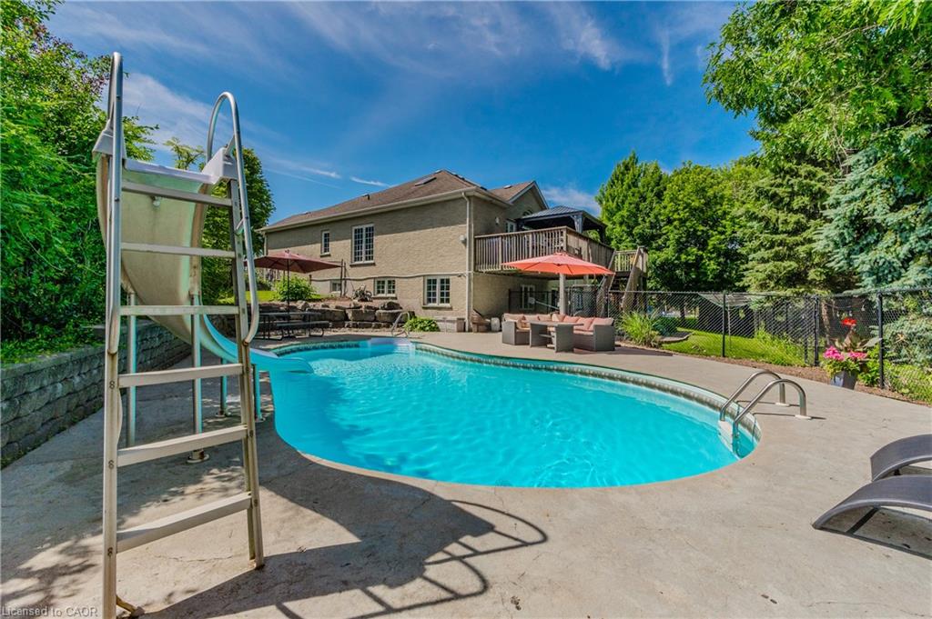 16 Elderberry Court Property Photo 45