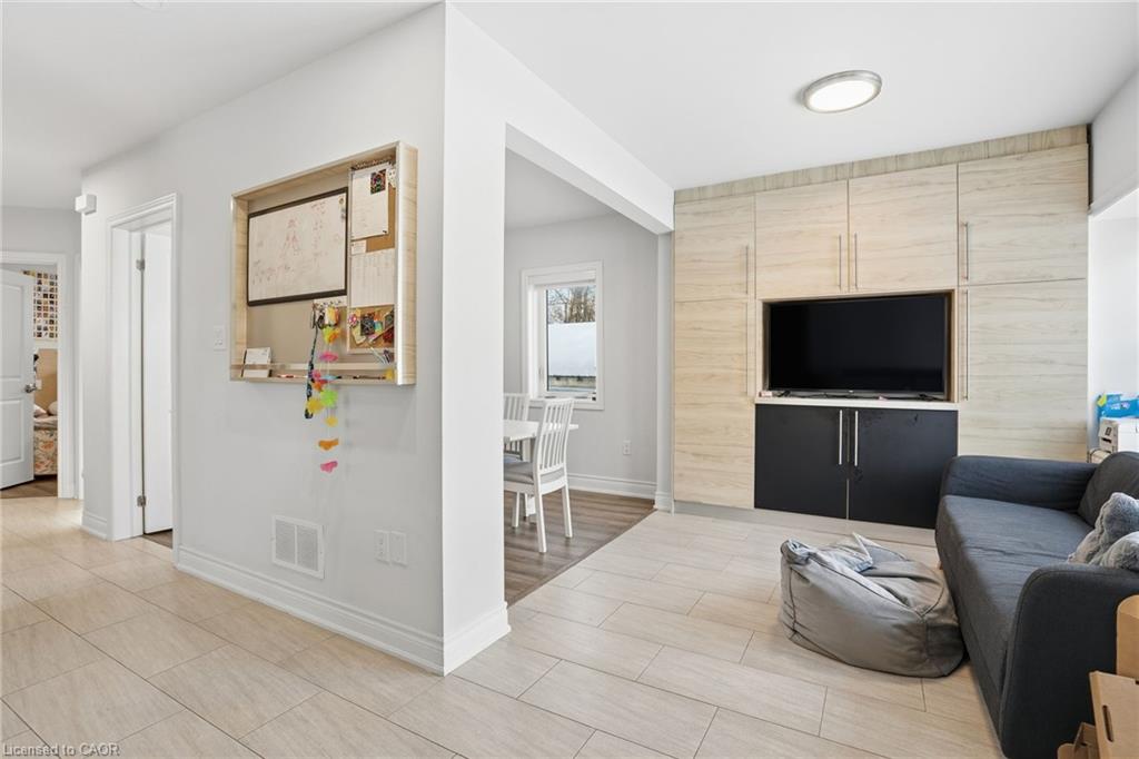 50 Broadway Avenue Property Photo 7