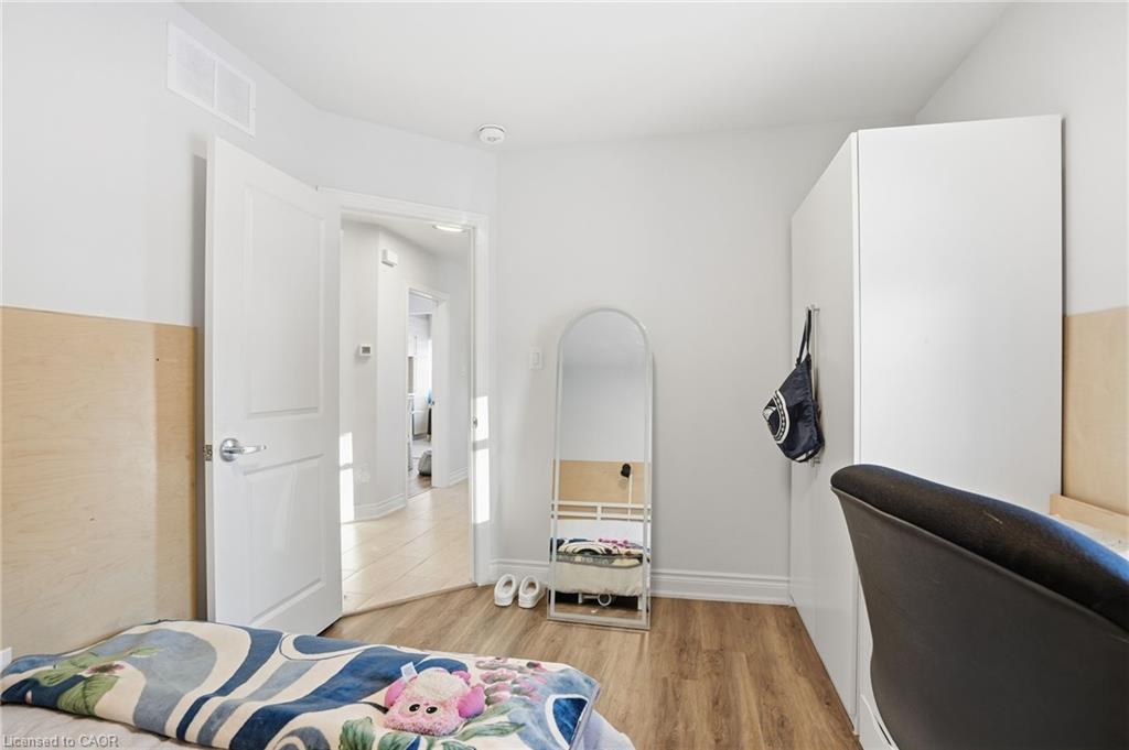 50 Broadway Avenue Property Photo 16