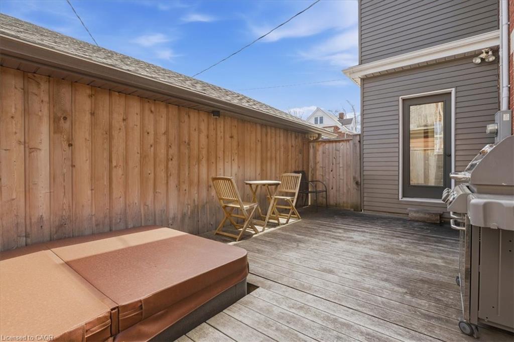 859 Queen's Boulevard Property Photo 31