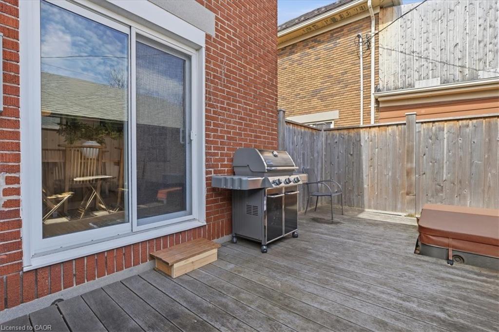 859 Queen's Boulevard Property Photo 32