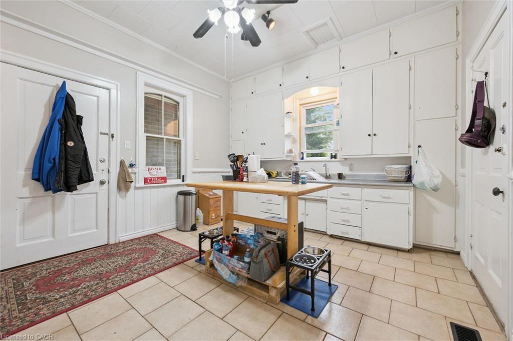 105 Snyder's Road W Property Photo 10
