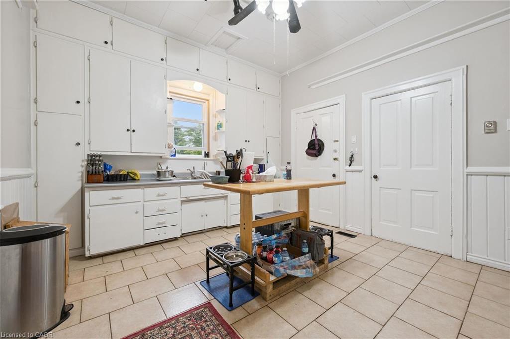 105 Snyder's Road W Property Photo 11