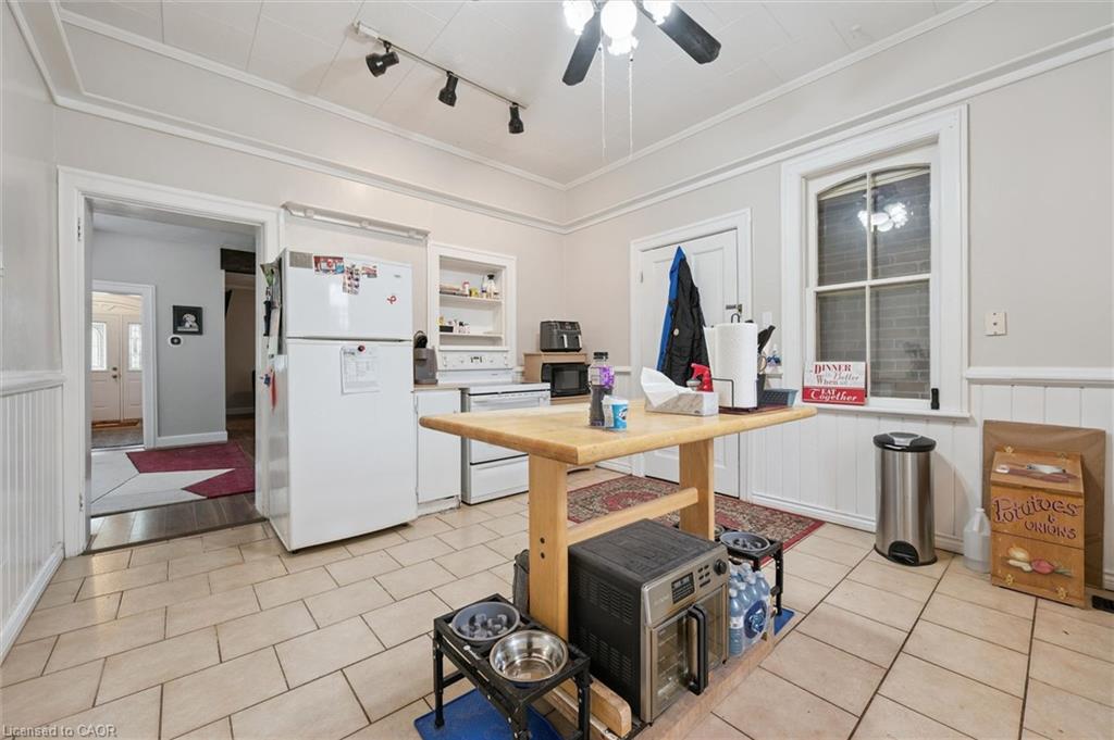 105 Snyder's Road W Property Photo 12
