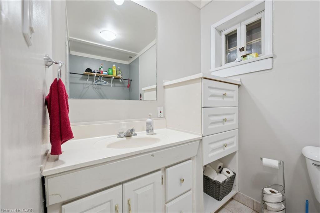105 Snyder's Road W Property Photo 13