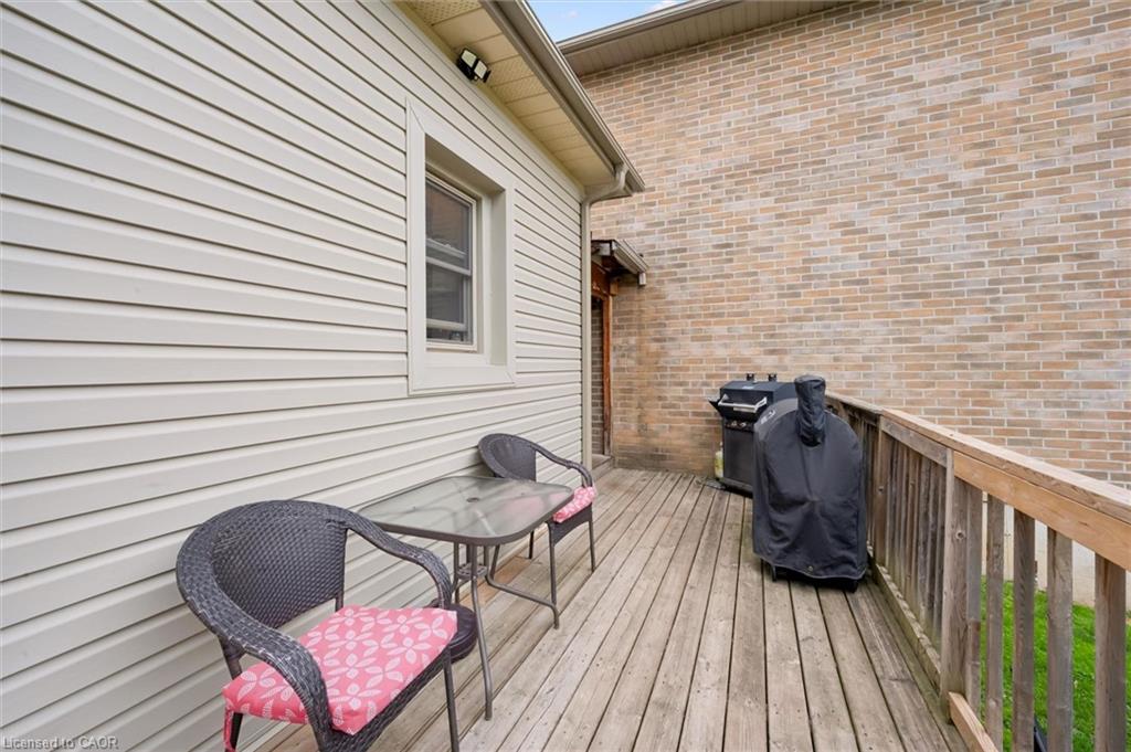 105 Snyder's Road W Property Photo 21