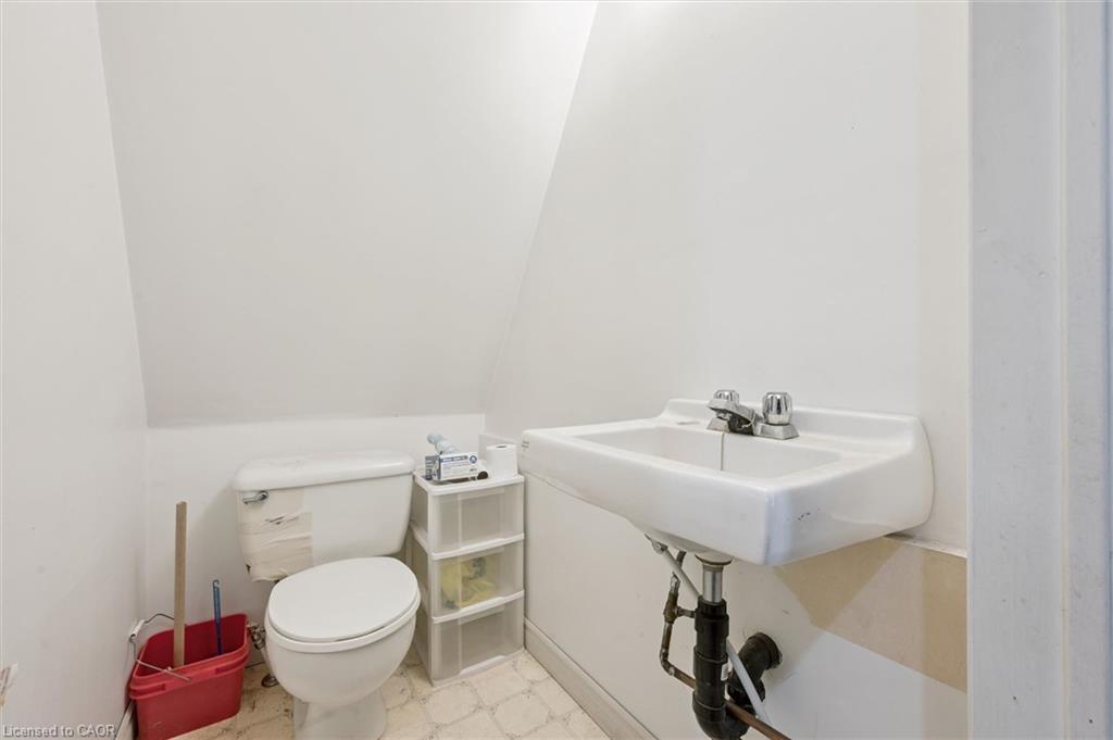 105 Snyder's Road W Property Photo 26