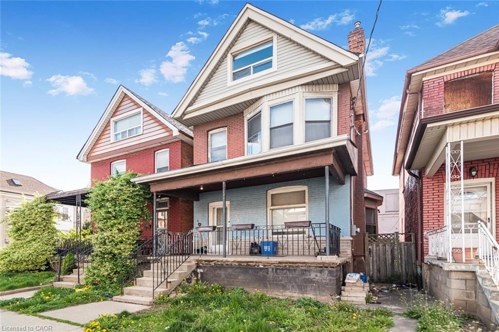 39 Arthur Avenue N Property Photo 1