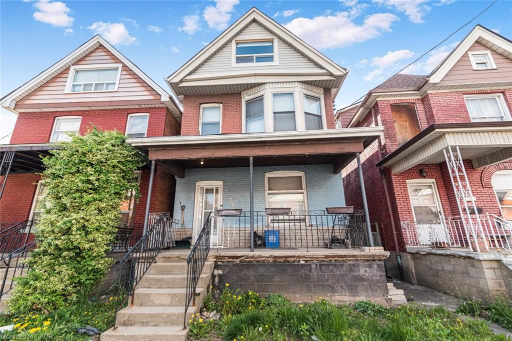 39 Arthur Avenue N Property Photo 2