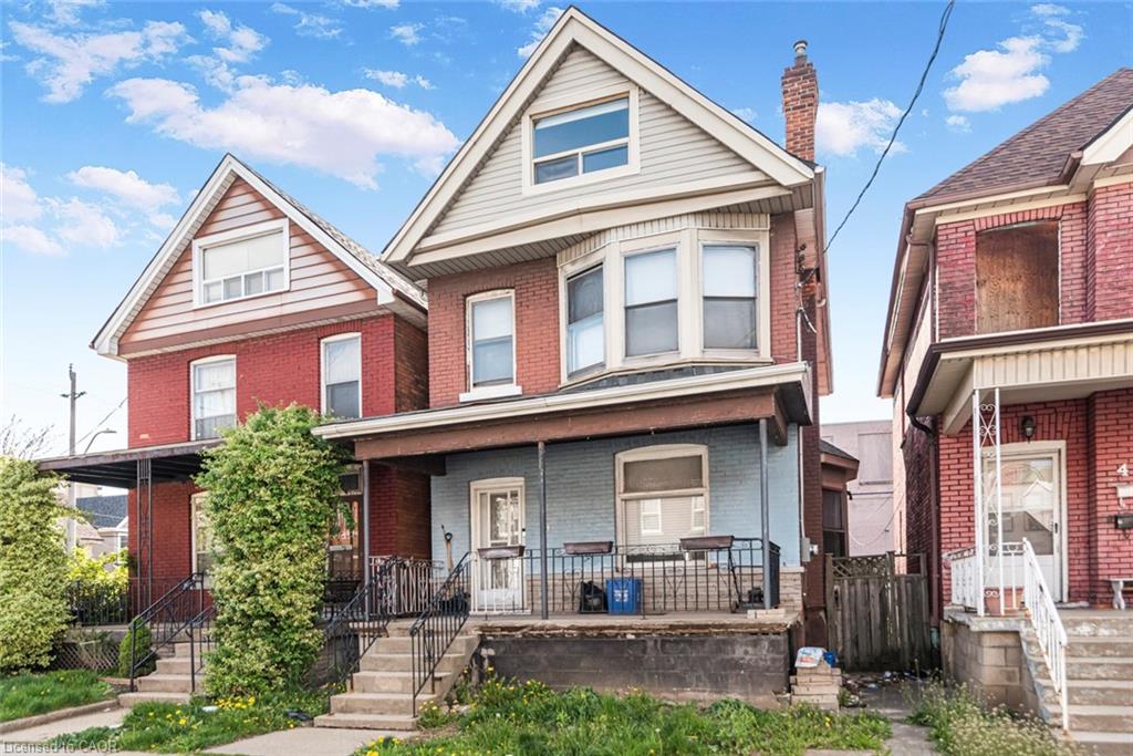 39 Arthur Avenue N Property Photo 4