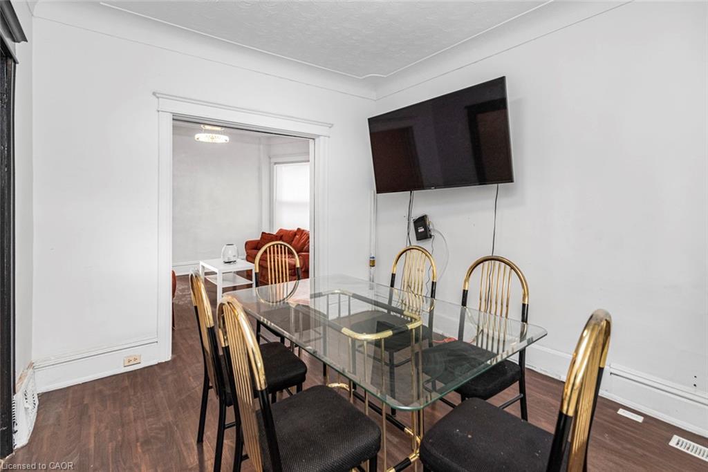 39 Arthur Avenue N Property Photo 9