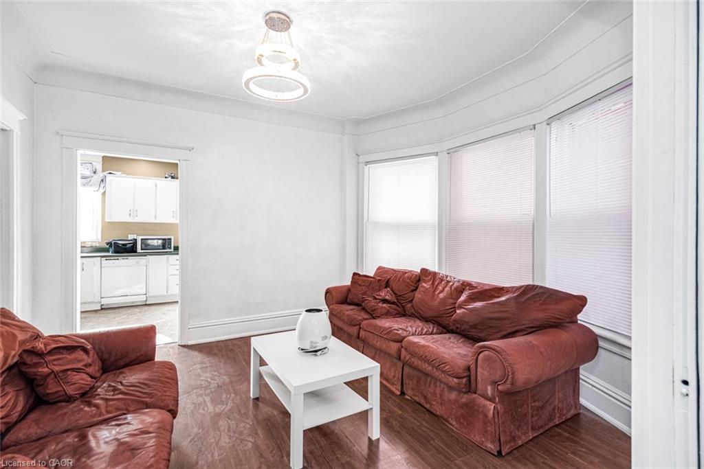39 Arthur Avenue N Property Photo 13
