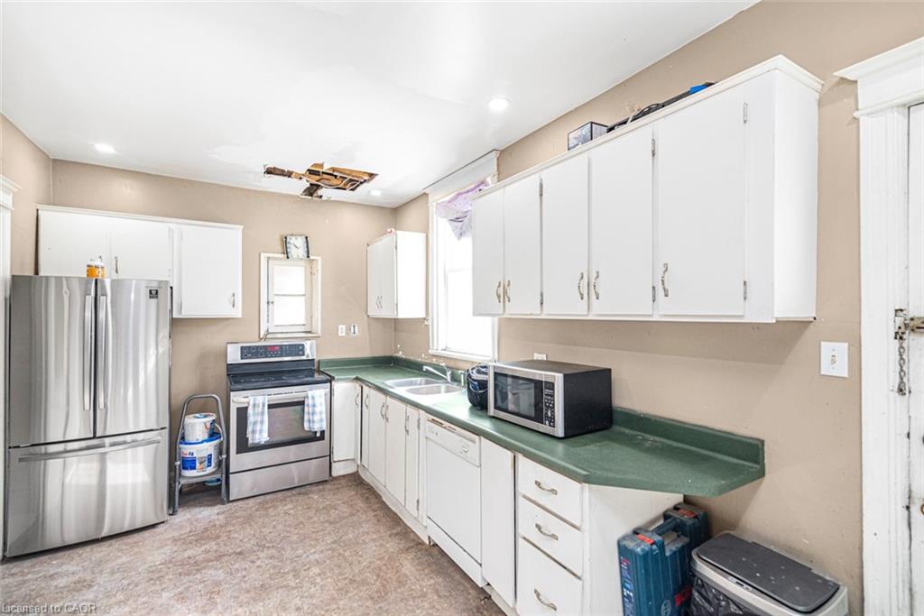 39 Arthur Avenue N Property Photo 17