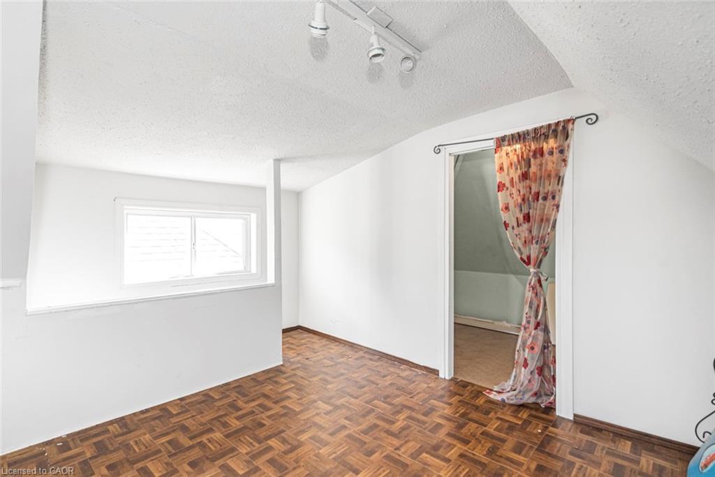 39 Arthur Avenue N Property Photo 29