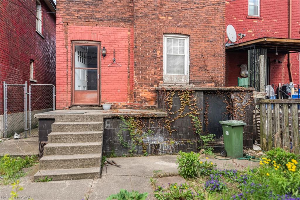39 Arthur Avenue N Property Photo 38