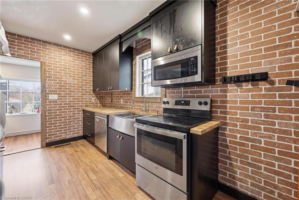 54 Evan Street Property Photo 6