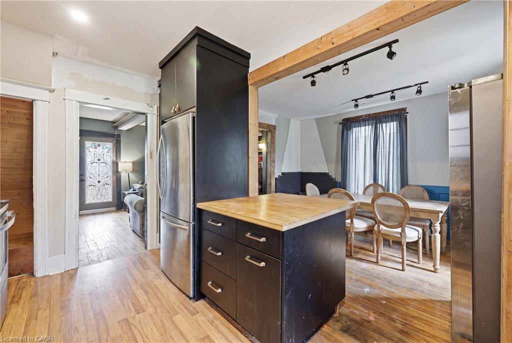 54 Evan Street Property Photo 7
