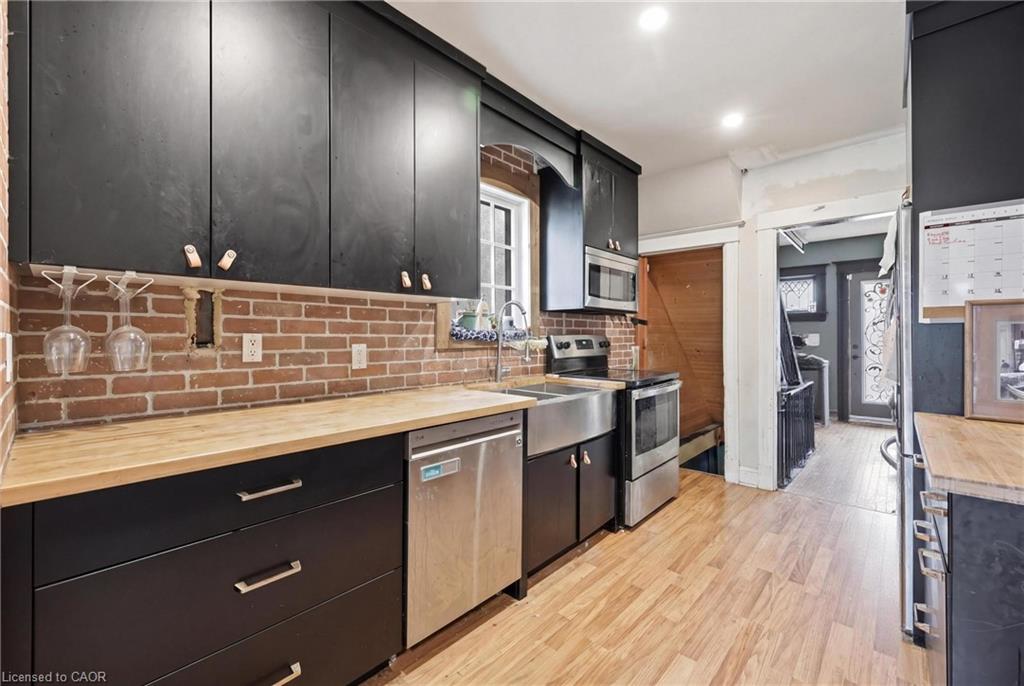 54 Evan Street Property Photo 8