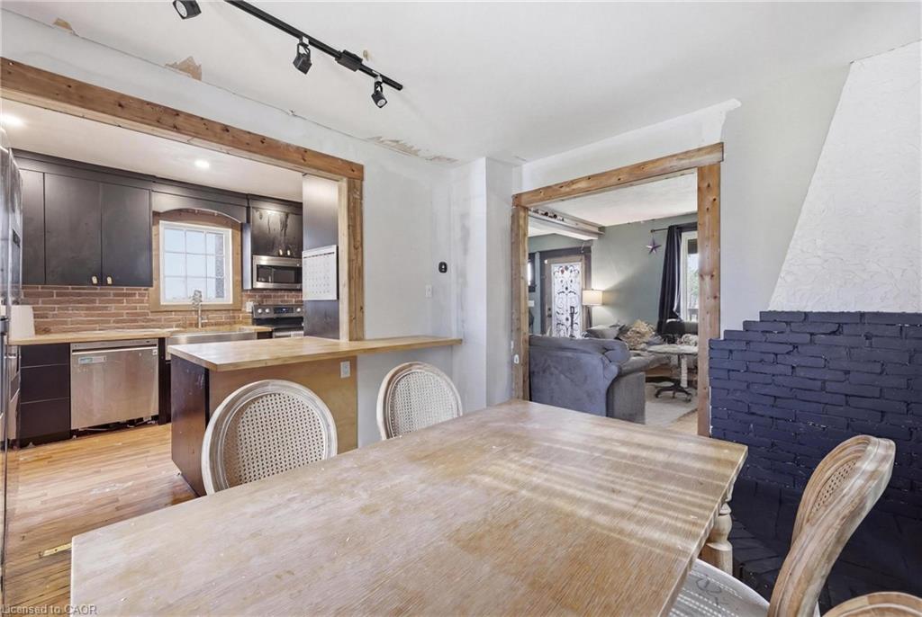 54 Evan Street Property Photo 10