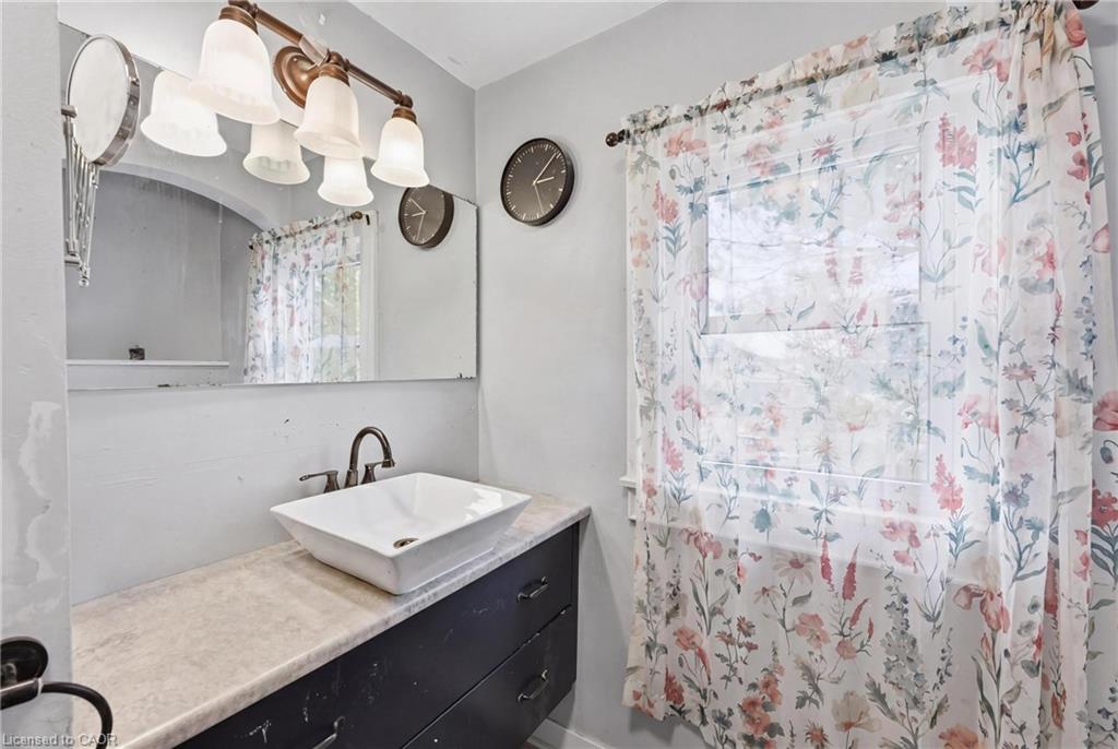 54 Evan Street Property Photo 13