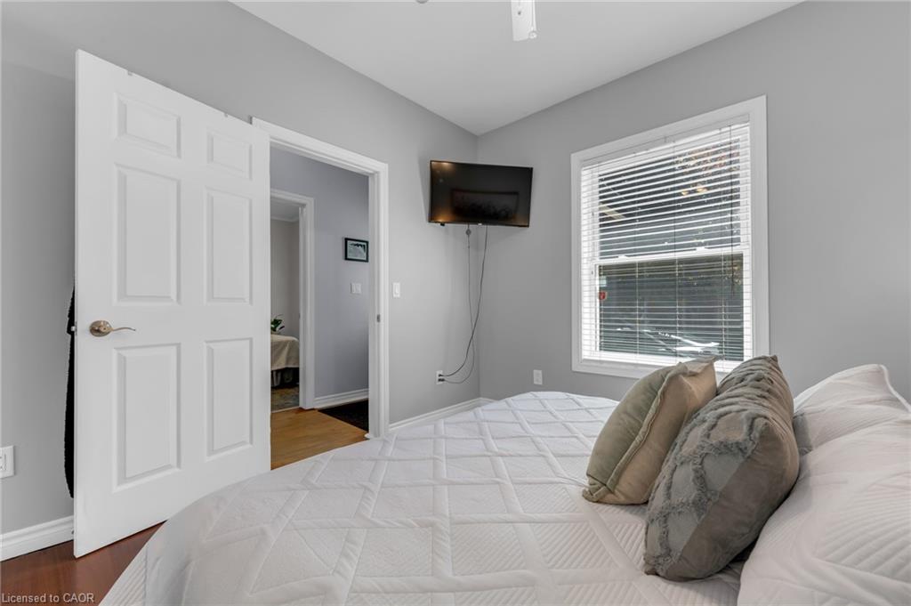 110 Oak Street Property Photo 5