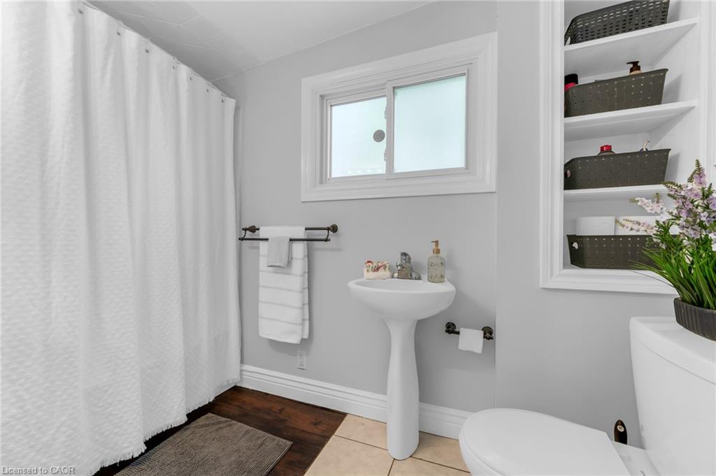 110 Oak Street Property Photo 21