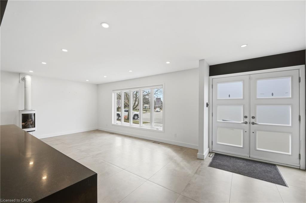 23 Logstone Crescent Property Photo 6