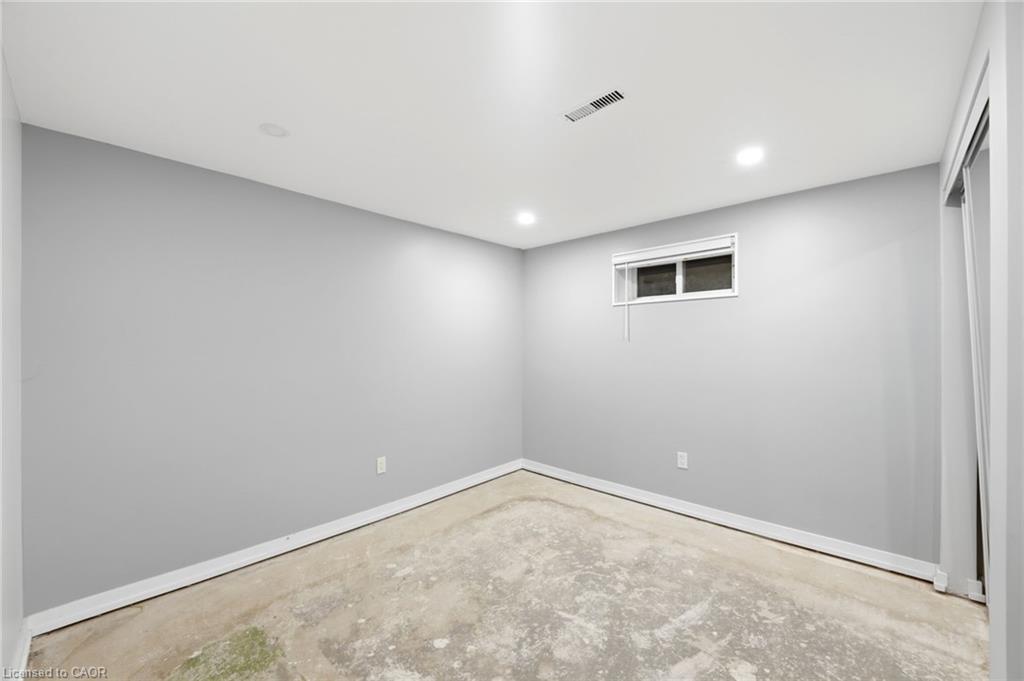 23 Logstone Crescent Property Photo 31