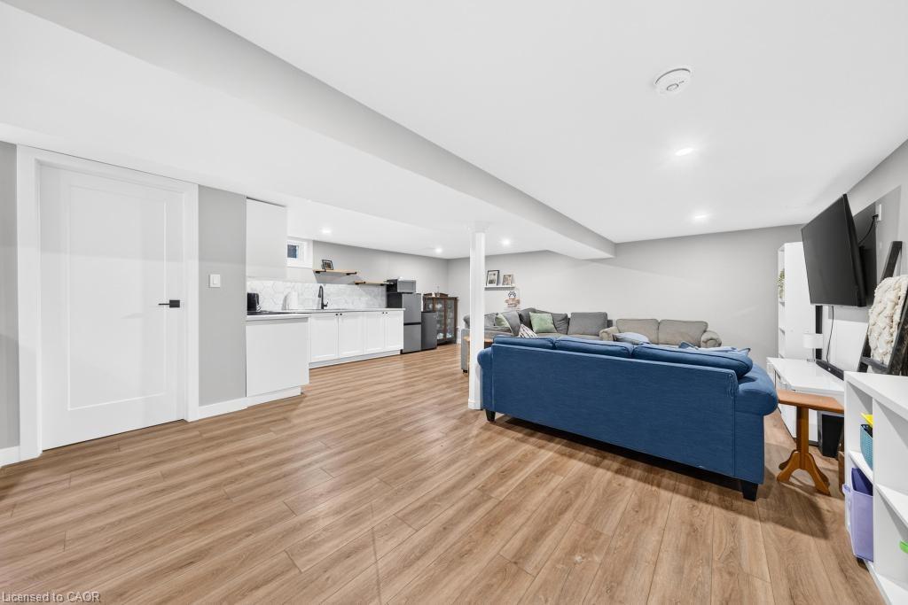 7 Wallis Avenue Property Photo 37