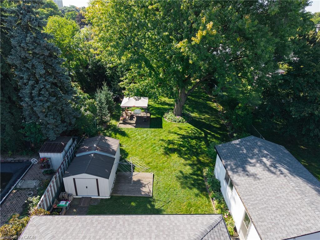 401 Mohawk Road W Property Photo 3