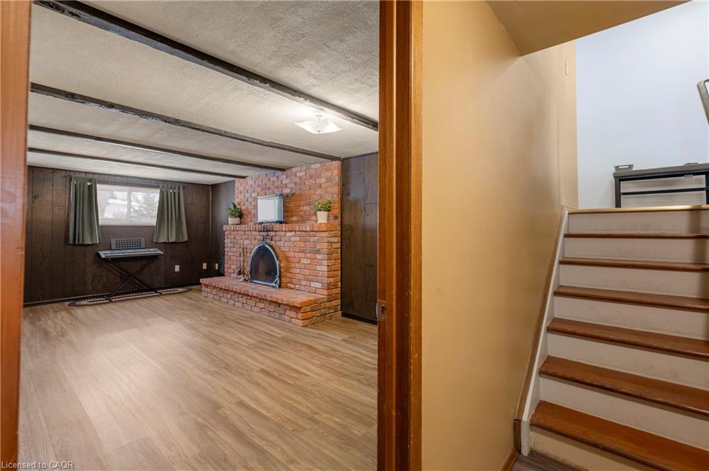 401 Mohawk Road W Property Photo 24