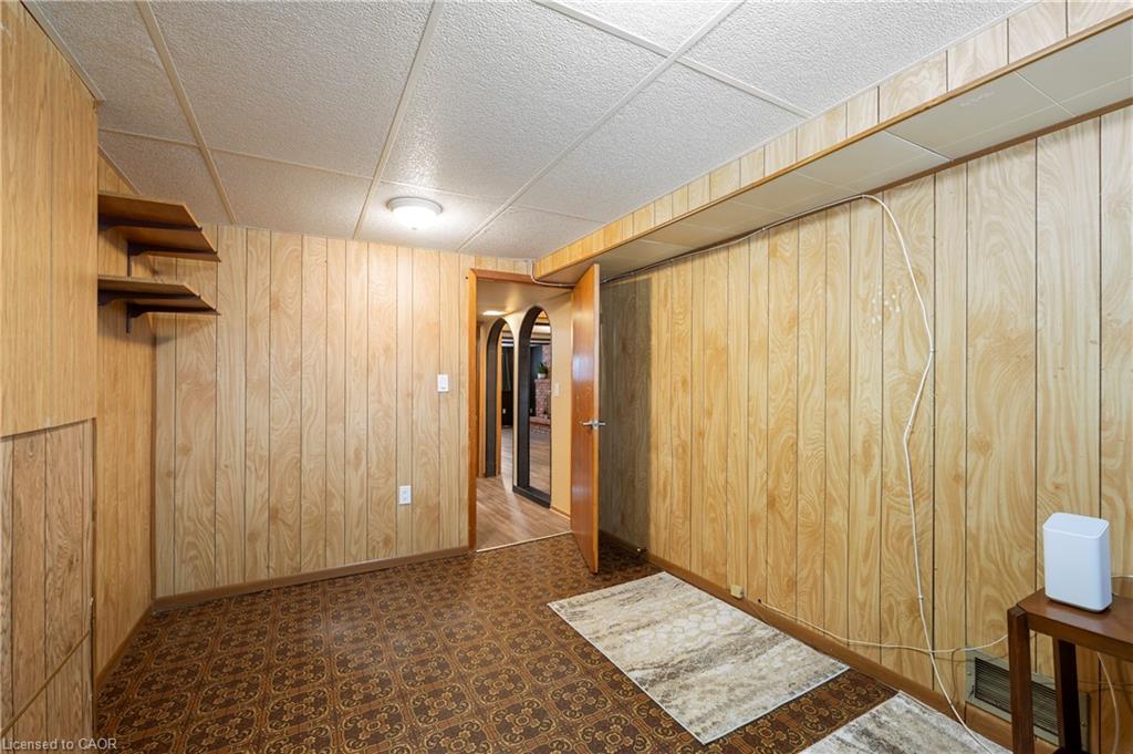 401 Mohawk Road W Property Photo 31