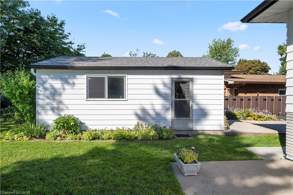 401 Mohawk Road W Property Photo 39