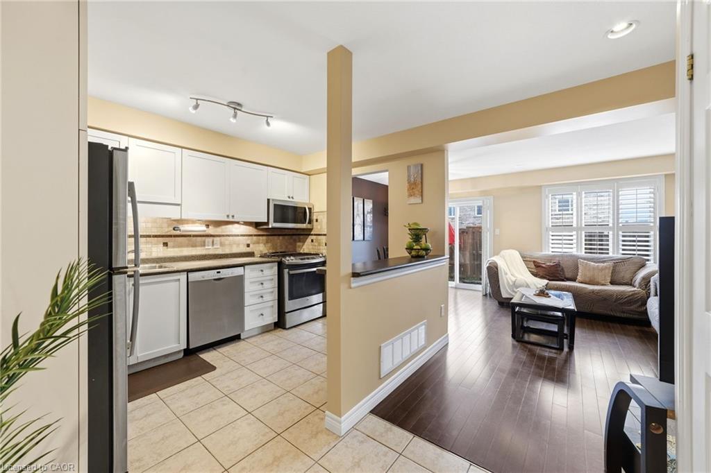 21-1771 Upper Wentworth Street Property Photo 8
