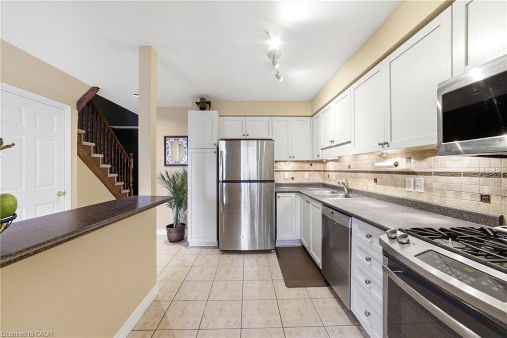21-1771 Upper Wentworth Street Property Photo 13
