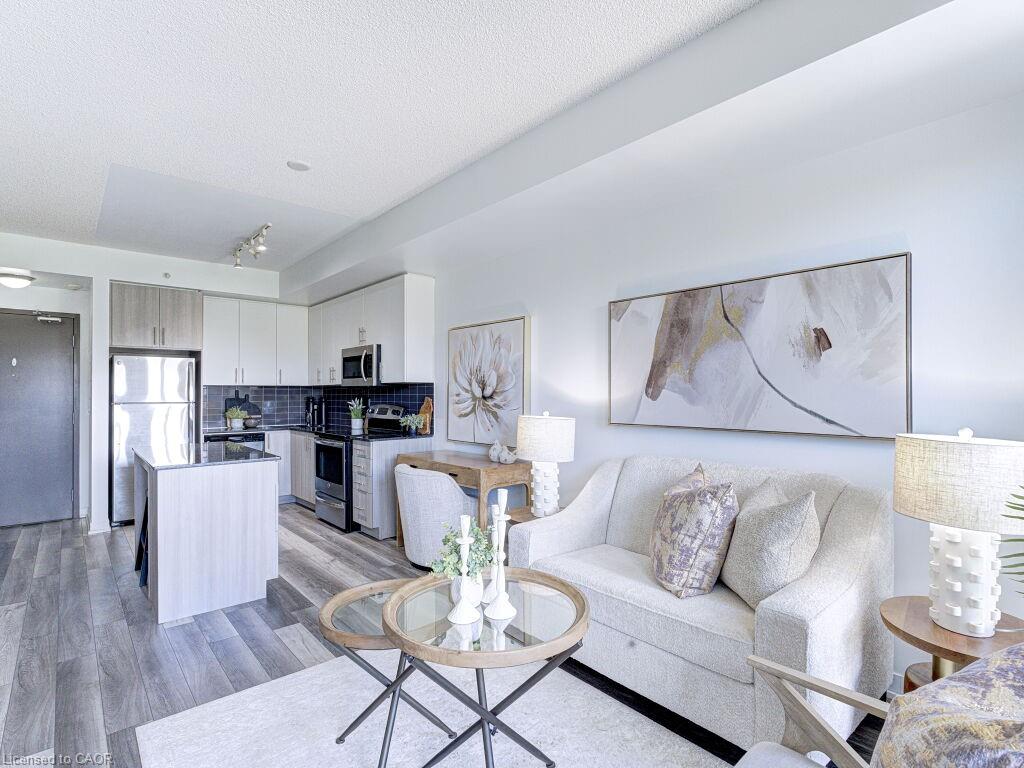 305-1284 Guelph Line Property Photo 9