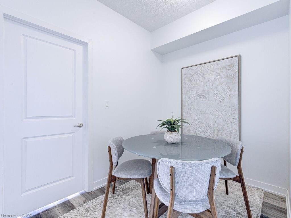 305-1284 Guelph Line Property Photo 14