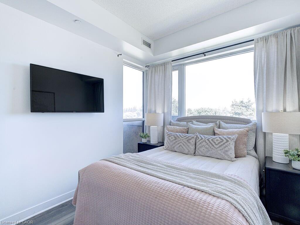 305-1284 Guelph Line Property Photo 17