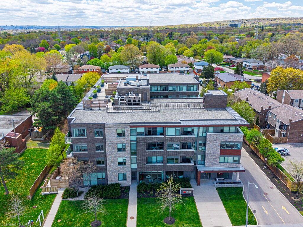 305-1284 Guelph Line Property Photo 21