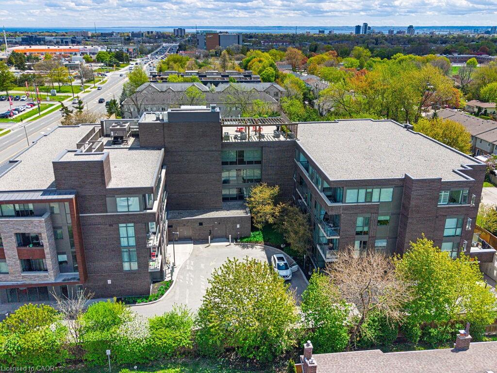 305-1284 Guelph Line Property Photo 22