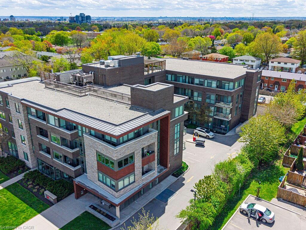 305-1284 Guelph Line Property Photo 25