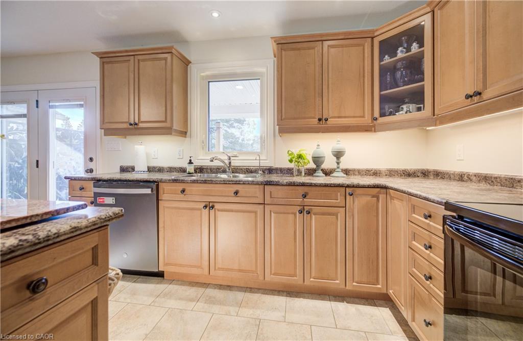 434 King Street E Property Photo 10