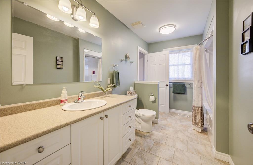 434 King Street E Property Photo 16