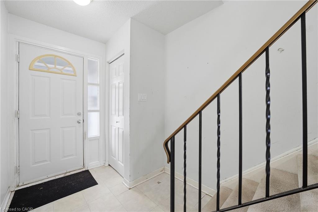 71-2440 Bromsgrove Road Property Photo 3