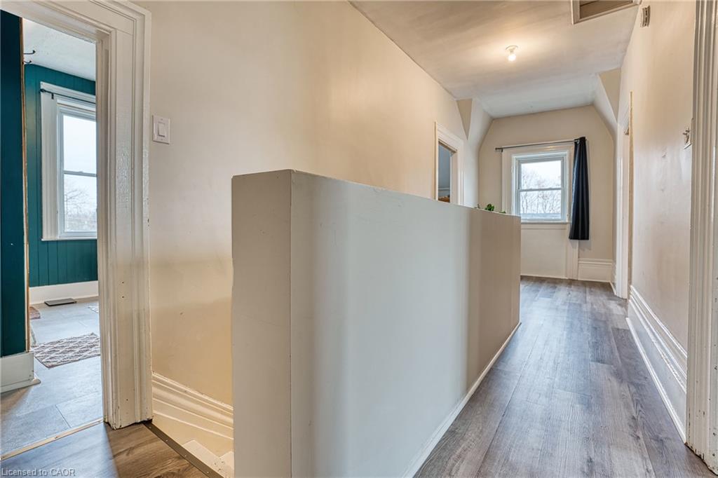 745 Main Street W Property Photo 25