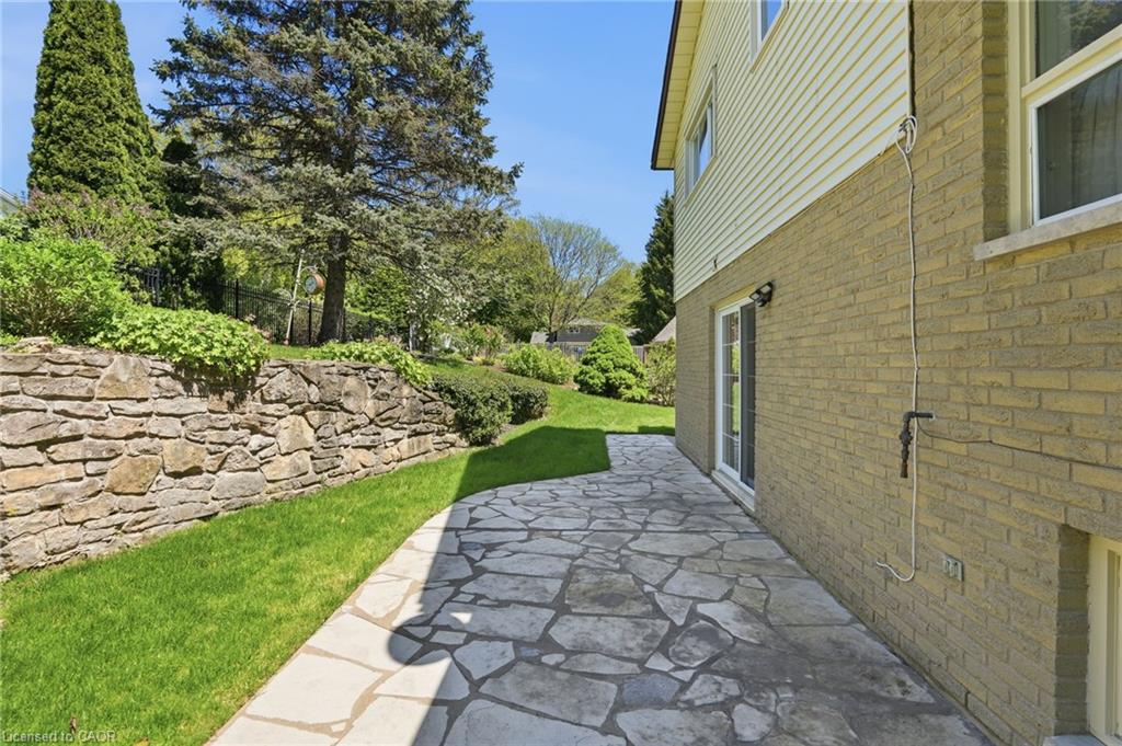 9 Magnolia Court Property Photo 33