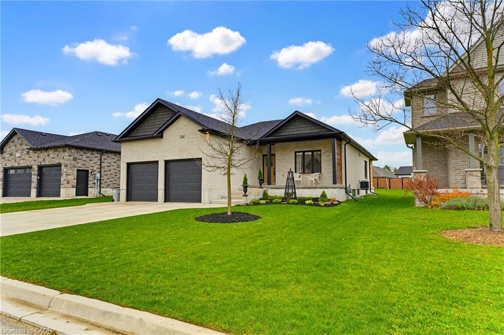 24 Gilmer Crescent Property Photo 9