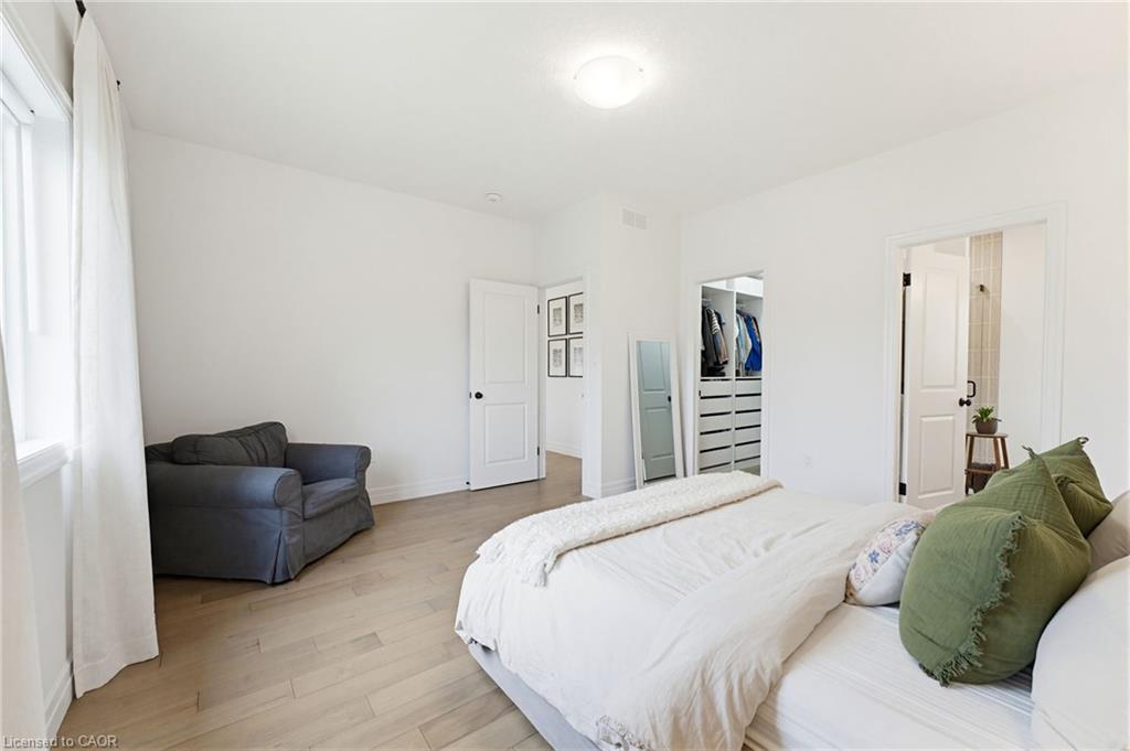 24 Gilmer Crescent Property Photo 18