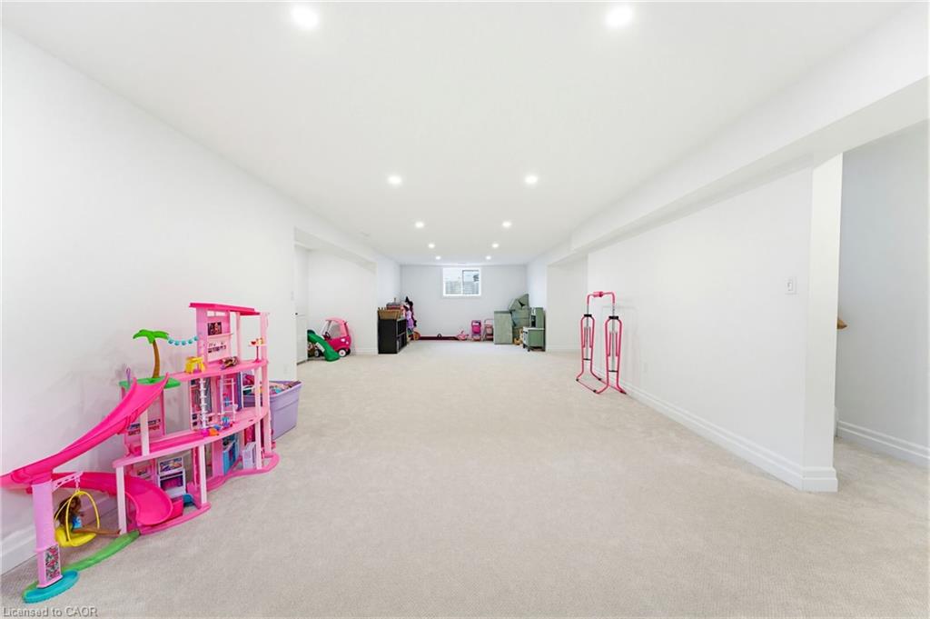 24 Gilmer Crescent Property Photo 24